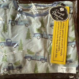 NWT Sweet Bamboo Kids Pajama Set long sleeve blue truck Christmas size 7